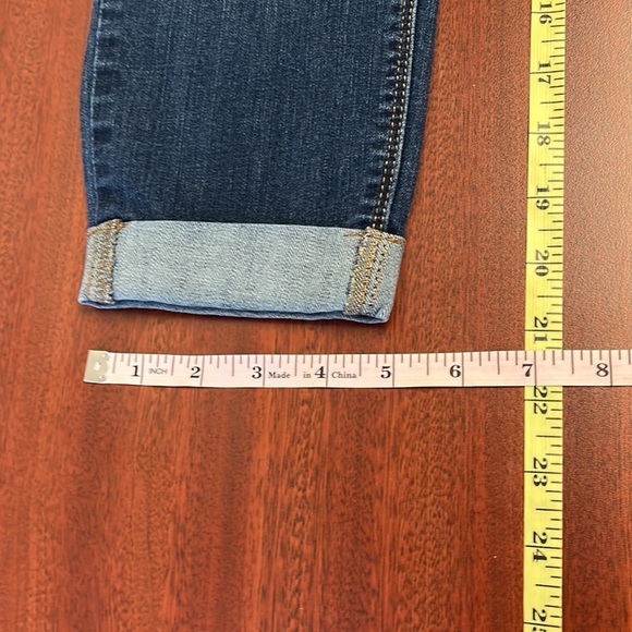 1822 Capris - Picture 3 of 6